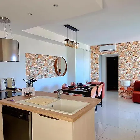 Aria Serena - Sejour Vue En Centre-ville - Classe 4 Etoiles